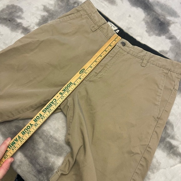 Volcom khaki skateboard shorts - Picture 6 of 9